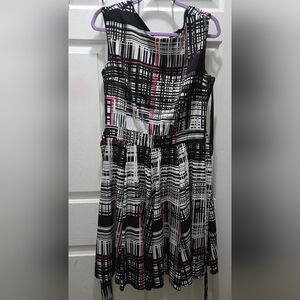 Vince Camuto Black and Pink Garment